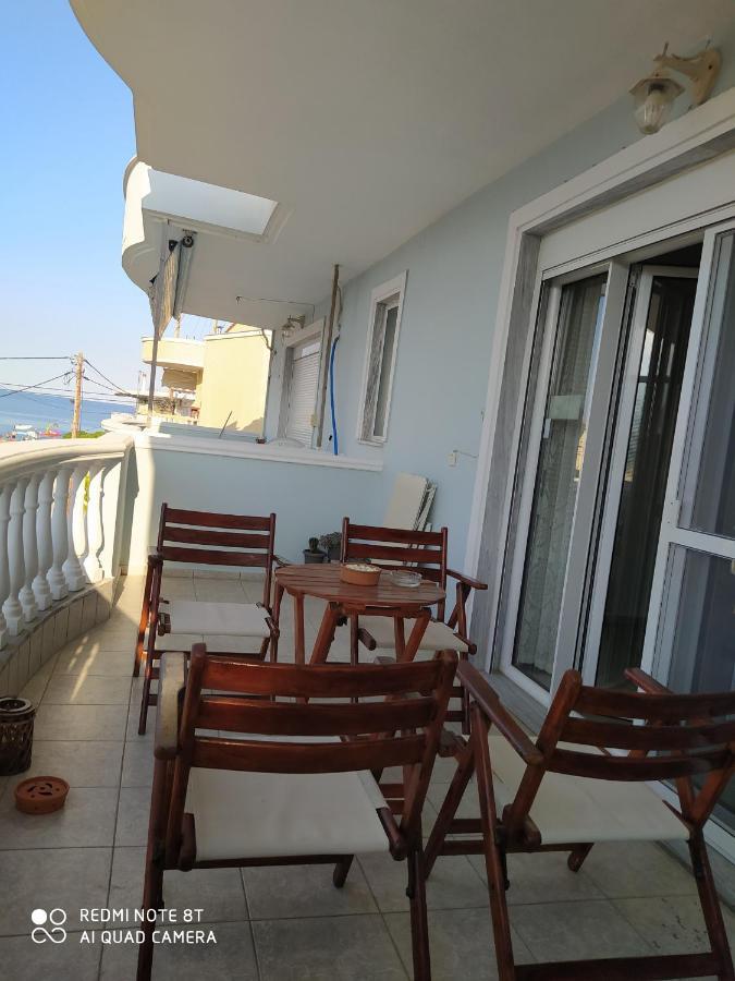 Sea And Sky Apartment Néa Péramos Buitenkant foto